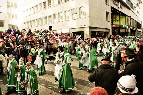 garde-corps-gruen-weiss-Koeln
