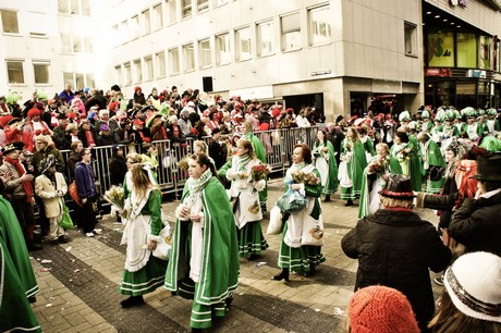garde-corps-gruen-weiss-Koeln