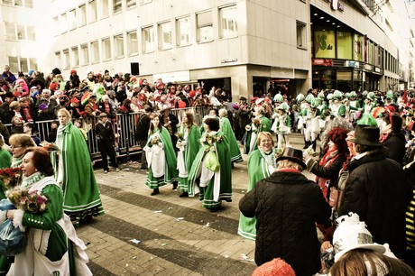 garde-corps-gruen-weiss-Koeln