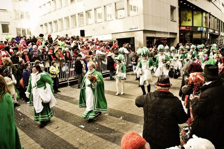 garde-corps-gruen-weiss-Koeln