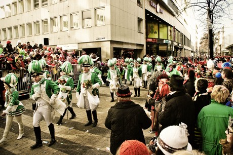 garde-corps-gruen-weiss-Koeln
