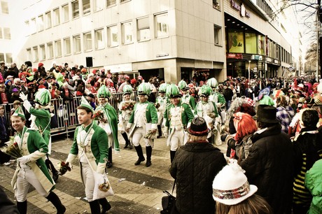 garde-corps-gruen-weiss-Koeln