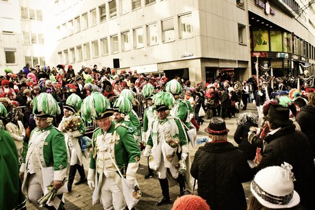 garde-corps-gruen-weiss-Koeln
