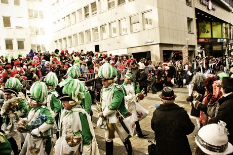 garde-corps-gruen-weiss-Koeln