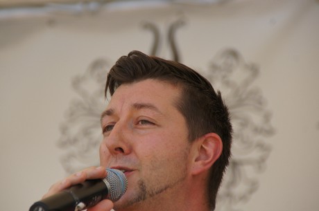 gunni-mahling-show-ensemble