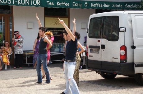 gunni-mahling-show-ensemble