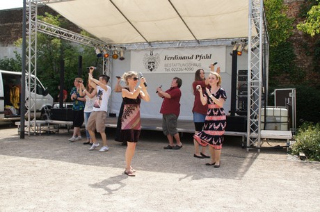 gunni-mahling-show-ensemble
