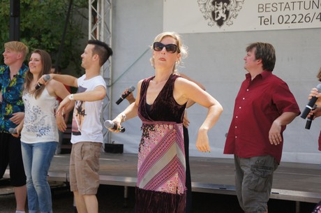 gunni-mahling-show-ensemble