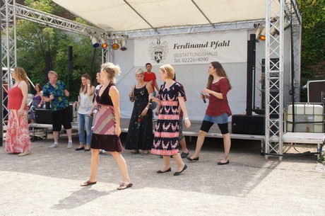 gunni-mahling-show-ensemble
