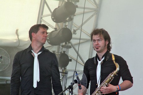 hermes-house-band