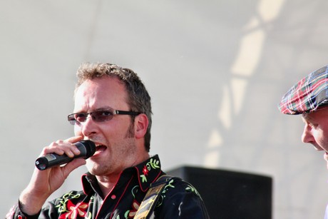 hermes-house-band