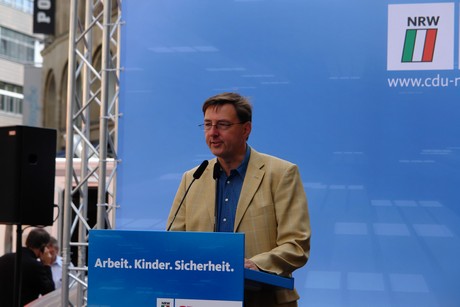 juergen-hollstein