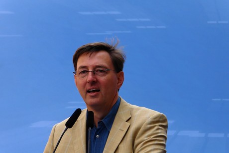 juergen-hollstein