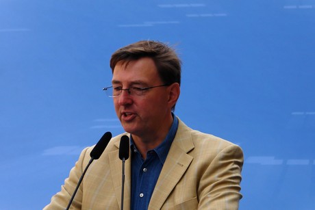 juergen-hollstein