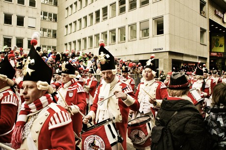 koelsche-funke-rut-wiess