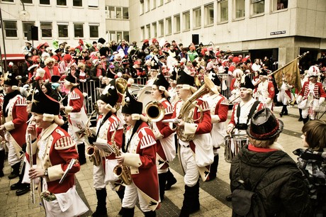 koelsche-funke-rut-wiess