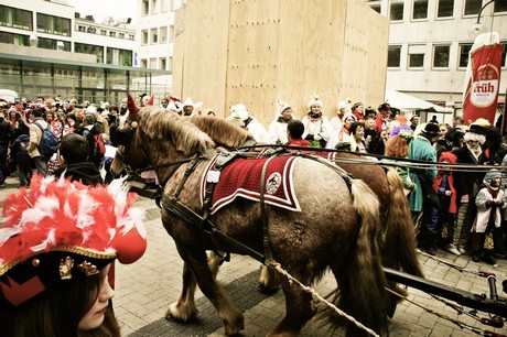 koelsche-funke-rut-wiess