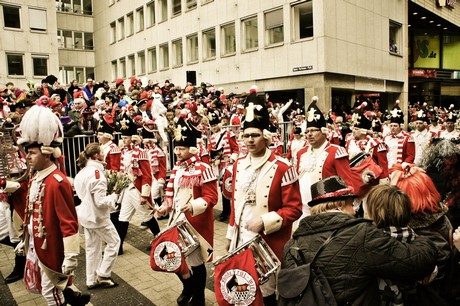 koelsche-funke-rut-wiess