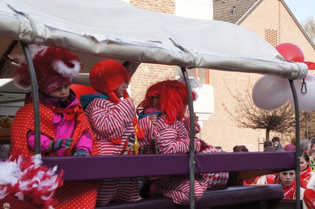 lechenicher-narrenzunft-Kinder-und-jugendtanzgarde