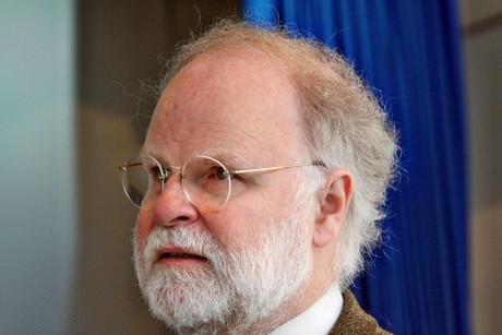 manfred-luetz
