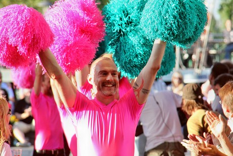 pink-poms