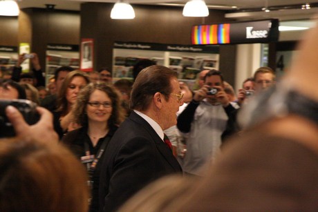 roger-moore