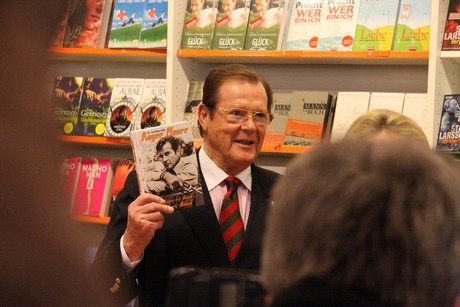 roger-moore