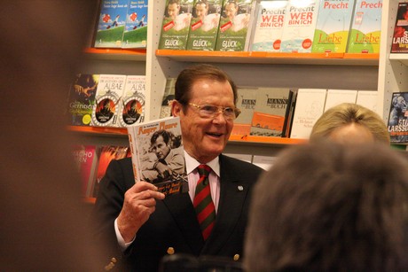 roger-moore