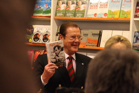 roger-moore