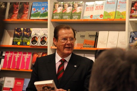 roger-moore