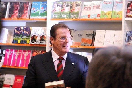 roger-moore