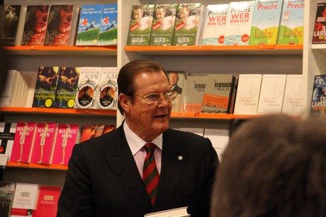 roger-moore