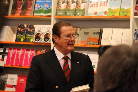 roger-moore