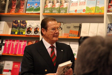 roger-moore