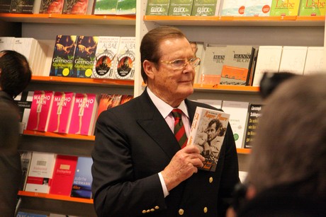 roger-moore