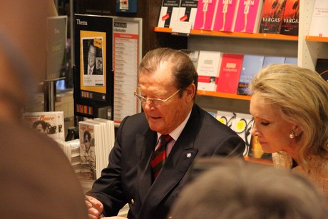 roger-moore