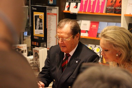 roger-moore