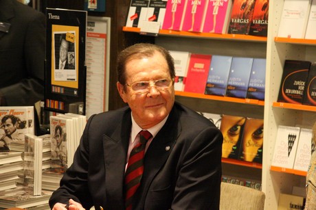 roger-moore