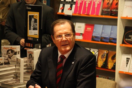 roger-moore
