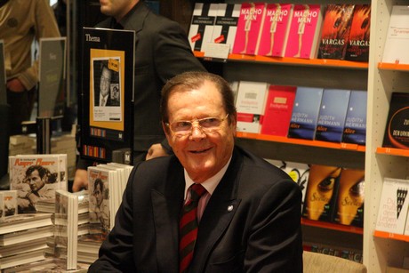roger-moore
