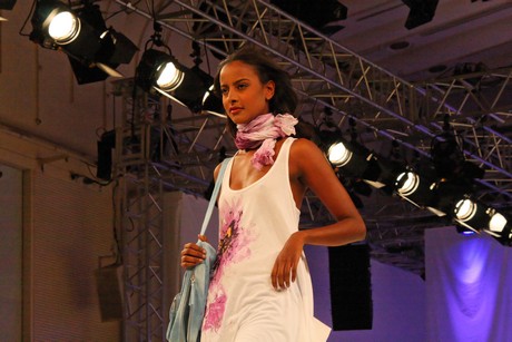 sara-nuru