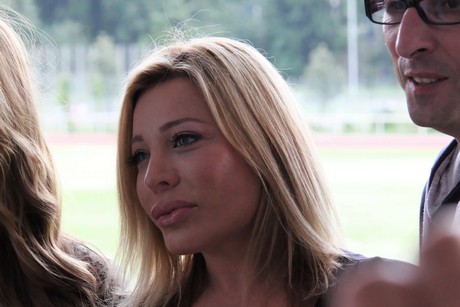 taylor-dayne