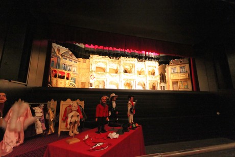 haenneschen-theater