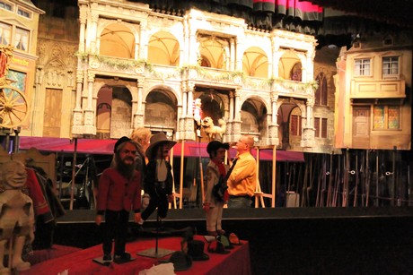haenneschen-theater