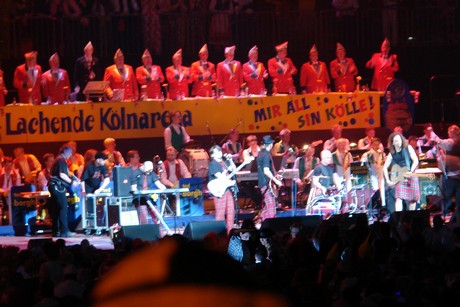 lachende-koelnarena