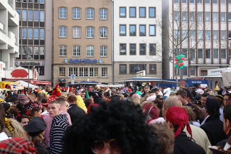 weiberfastnacht