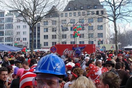 weiberfastnacht