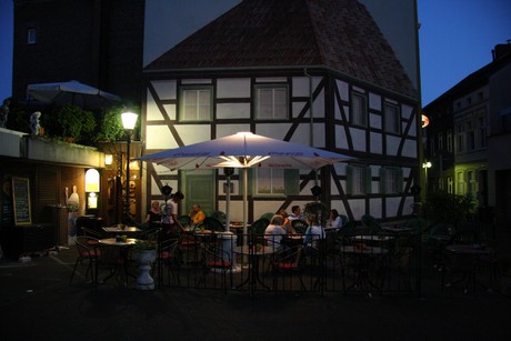 bruehl-bei-nacht