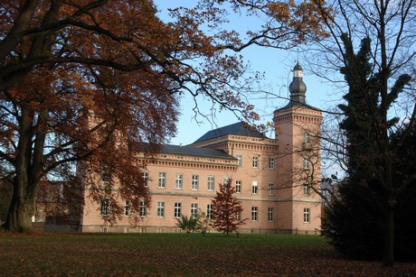 schloss-gracht