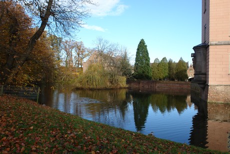 schloss-gracht